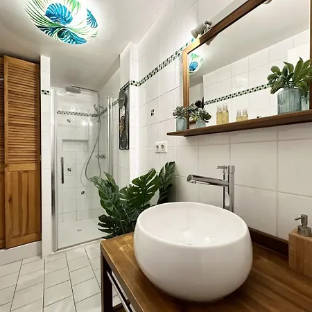 Appartement Et Jacuzzi Privatif, Coeur De Chartres. Exterior foto