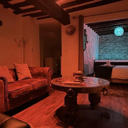 Appartement Et Jacuzzi Privatif, Coeur De Chartres. Exterior foto