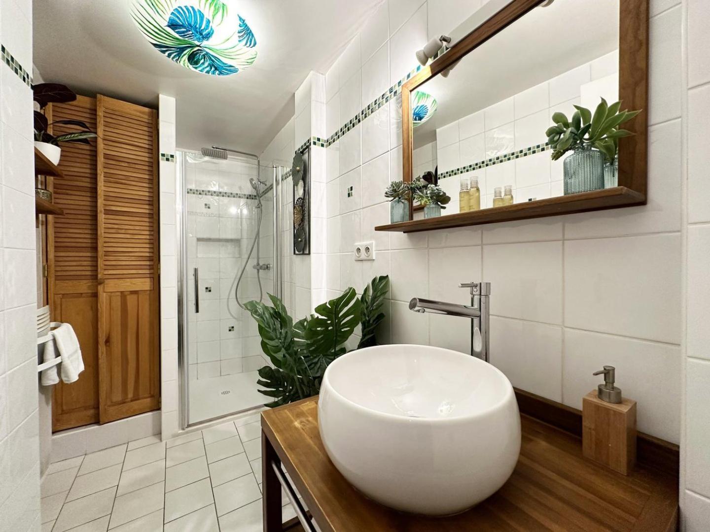 Et Jacuzzi Privatif, Coeur De Chartres. Apartment